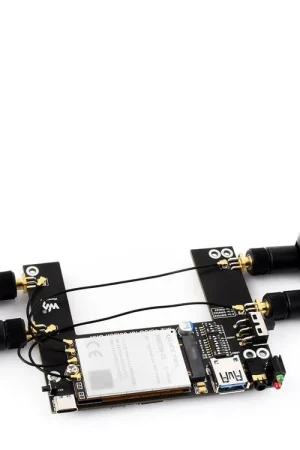 Waveshare Modulo 5G/4G/3G progettato per Jetson Orin, include il modulo RM520N-GL, supporta il networking 5G NSA e SA e il posizionamento GNSS. Offerta Speciale